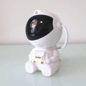 Projecteur Lampe Astronaute Tendance, Lumière de Dessin Animé Spaceman, Veilleuse Nébuleuse Étoilée pour Enfants, Projecteur en ABS & PC pour Chambre à Coucher - Product Image 1