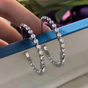 Orecchini a Cerchio Grandi alla Moda per Donne, Forma Rotonda, Accessori per Orecchie da Indossare Quotidianamente, per Outfit Casual e Regalo - Product Image 1
