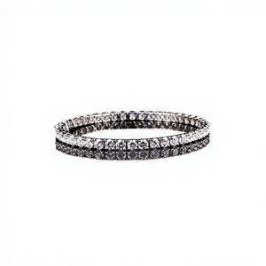 Pulsera de tenis de lujo unisex de plata 925 chapada en rodio con circonitas de corte esmeralda engastadas en canal, joyería de boda - Product Image 1