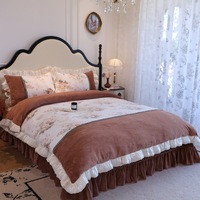 Parure de lit 4 pièces en velours de lait polyester, motif floral matelassé teint réactif, avec housse de couette en soie glacée et bordure à volants en dentelle