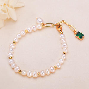 สร้อยข้อมือไข่มุกน้ำจืดสีขาวสำหรับผู้หญิง ดีไซน์เฉพาะ พร้อมจี้แฟชั่น สำหรับเป็นของขวัญวันวาเลนไทน์ ขายส่ง - Product Image 1