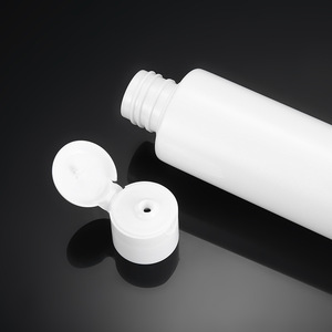White <b>Plastic</b> Bottle 100Ml Flat Shoulder Flip Top <b>Cap</b> Cosmetic Refill Bottle PET Material - Product Image 1