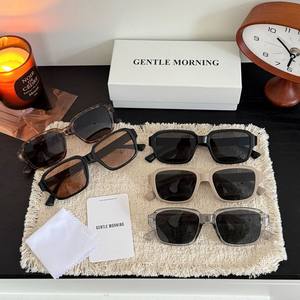 Gafas de sol cuadradas Renyu con montura de PC, negras, polarizadas, sin graduación, para cualquier forma de rostro, estilo casual para vacaciones - Product Image 3