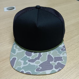 OEM personnalisé 5 panneaux Camo Sports Snapback Cap Retro Baseball Cap avec corde rétro réglable et logo personnalisé pour une utilisation en extérieur - Product Image 4
