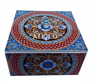 Boîte en bois carrée ATIQCO de haute qualité, best-seller, imprimée des deux côtés, motif floral émaillé unique, technique de peinture multicolore - Product Image 1