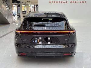 NIO ET5 Touring : le break électrique qui redéfinit la polyvalence, autonomie modulable, espace de chargement spacieux, esprit sportif. - Product Image 6