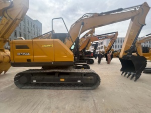 Excavadora de cadenas mediana 135GA de 13.5 toneladas, nueva, con sistema hidráulico de ahorro de energía para construcción de carreteras y minería. - Product Image 1