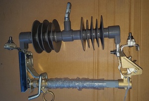 Điện áp cao 12kv điện tổng hợp cầu chì <span class=keywords><strong>cutout</strong></span> phân phối cao ngoài trời cầu chì <span class=keywords><strong>cutout</strong></span> - Product Image 3