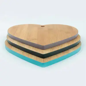 Wholesale custom cute custom bamboo heart cutting board Bamboo bread cheese serving tray platter wooden cutting board