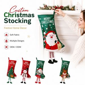 Grande chausse-pieds de Noël avec applique Père Noël et jambes tombantes, cadeau personnalisé, décoration de cheminée pour les fêtes - Product Image 1