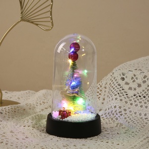 TC Wholesale Led Lights <span class=keywords><strong>Santa</strong></span> Elk Bonhomme de neige Poupées Cadeaux de Noël Décorations Fournitures PVC Arbre de Noël dans un dôme en verre - Product Image 3