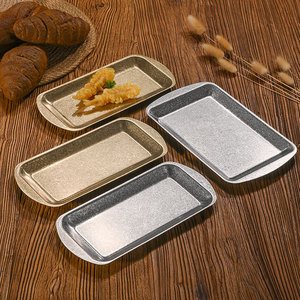 Plateau de service rectangulaire en acier inoxydable plaqué or, style industriel vieilli, fond plat, plat peu profond, vaisselle - Product Image 1
