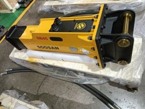 SOOSAN SB45 BOX TYPE <b>HYDRAULIC</b> <b>BREAKER</b> MAIN BODY PRODUCT AVAILABLE WITH ALL STANDARD FEATURES WITH TWELVE MONTHS WARRANTY - Product Image 3