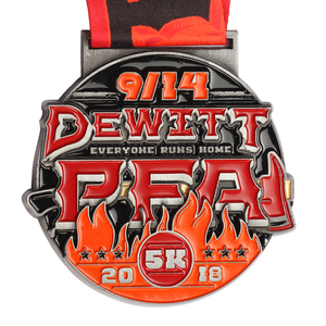 Medaglia in metallo scolpito 3D con Design professionale per la vecchia torre della fucina e motivo naturale Medaglia in metallo - Product Image 5