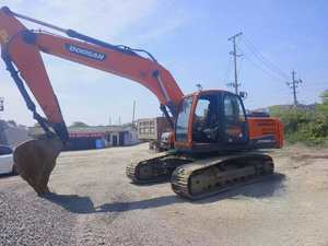 รถขุดตีนตะขาบ Doosan DX220 ปี 2023 มือสอง น้ำหนัก 21 ตัน คุ้มค่า ประหยัด ใช้เครื่องยนต์ Kawasaki ปั๊ม PLC เกียร์บ็อกซ์ สภาพ 90% รับประกัน 1 ปี - Product Image 3