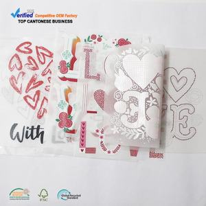 ป้ายติดพลอยเทียมรูปหัวใจหรือเสื้อยืดวาเลนไทน์ลายพิมพ์โลโก้ตามสั่งแบบรีดติด - Product Image 3