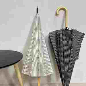 Paraguas Plegable Manual de Tres Secciones con Rayas, 8 Varillas Rectas, Mango de Madera Maciza, Varillas de Aleación, Tela Resistente al Viento, Ideal para Regalo Publicitario - Product Image 1