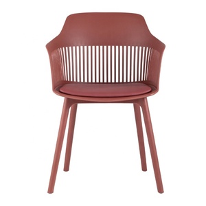 Famoso <span class=keywords><strong>Design</strong></span> Almofada Macia Cadeira De Jantar De Plástico para Restaurante Hotel Sala De Jantar