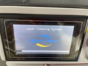 Machine de nettoyage laser portable Toch-Tech 100w 200w 300w Pulse pour l'élimination de la peinture, l'élimination de la rouille, l'élimination de l'huile - Product Image 2