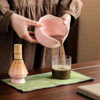 Ensemble de thé matcha en céramique 4 pièces, comprenant un support pour livre, un fouet, une cuillère, un bol, des accessoires pour le thé matcha