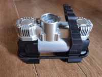 HF530 métal double cylindre voiture compresseur d'air DC12V Portable voiture pneu gonfleur pompe rapide arrêt automatique 45L/min automobile pompe à air