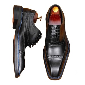 รองเท้าหนังแบบ Brogue สำหรับผู้ชาย หัวเหลี่ยม แบบผูกเชือก หนังแท้ พื้นยาง เหมาะสำหรับใส่ทำงาน ใส่ได้ทุกฤดู - Product Image 1