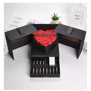 Scatola Regalo Cubo Magico con Fiori per San Valentino, Confezione Divisibile, Bouquet Fatto a Mano in Doppio Quadrato - Product Image 4