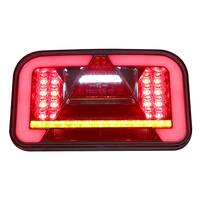 Feu arrière combiné à LED ECE EMC 6 fonctions avec réflecteur triangulaire, clignotant dynamique, feu stop, marche arrière et feu antibrouillard pour camion et remorque