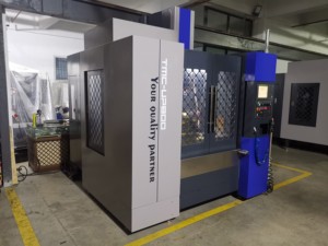 OEM UP800 Centro de mecanizado CNC de servicio pesado <span class=keywords><strong>Dongguan</strong></span> Alta calidad Alto rígido Tres rieles duros Mecanizado vertical en blanco Siemens BT40 - Product Image 2