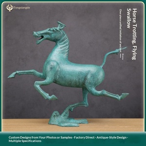 Caballo de Cobre Puro Pisando un Objeto de Bronce Feiyan, Regalos de Decoración para el Hogar, Adornos Antiguos, Artesanía, Caballo Corriendo de Bronce, Negocio - Product Image 1