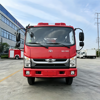 Foton 4x2/6x2/6x4/8x4/8x6/4x4/6x6/ Kendaraan Pemadam Kebakaran Roda Penggerak 3001-5000L Kapasitas Tangki 150-250HP Mesin Diesel Manual