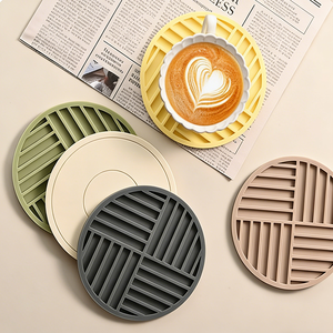Tapis en silicone de couleur personnalisée, dessous de plat anti-brûlure, durable et écologique pour usage quotidien, réduction sur les commandes en gros - Product Image 3