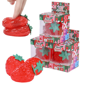 Articles fantaisie de Noël : Jouet de pincement et de relaxation en maltose, grande fraise rouge - Product Image 3