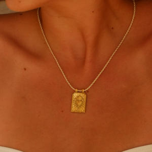 Collar con Colgante de Perla de Acero Inoxidable Chapado en Oro de 18K con Logotipo Personalizado al por Mayor, con Cadenas para Fiestas y Eventos - Product Image 5