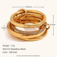 Bague en zircon multicouche plaqué or 18 carats minimaliste imperméable à l'eau en acier inoxydable de conception unique de Dingran pour des femmes