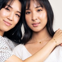 Collier minimaliste Gemnel en laiton plaqué or avec chaîne en câble et pendentif fleur découpé