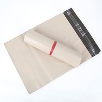 Sacs d'expédition en polyéthylène nude écologiques et imperméables en gros, personnalisables OEM, pour l'envoi sécurisé de vêtements par express