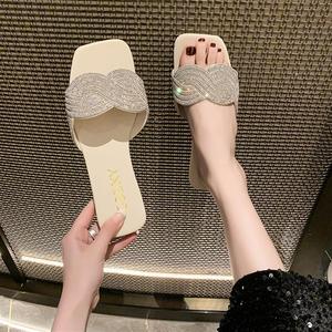 Big Size Fashion Women's PU Flat Outdoor Sandals With Rhinestone Summer Beach Flat Slippers for Ladies - Product Image 4