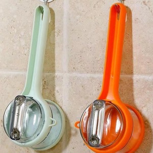 Couteau à éplucher les pommes de terre, éplucheur de légumes avec seau de rangement pour les pelures, couteau à éplucher les fruits multifonction, grattoir, gadgets de cuisine - Product Image 6