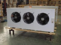 Refroidisseur d'air évaporatif industriel haute performance monté au plafond pour grandes entrepôts frigorifiques et ateliers d'abattage