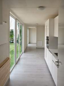 低成本经济型模块化集装箱房屋办公楼商场商店便携式住宅可堆叠即用型集装箱房屋 - Product Image 4