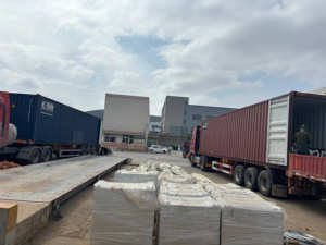 Escalier extérieur compact pour bâtiment commercial, marches en acier galvanisé pour maison, design d'escaliers industriels - Product Image 3