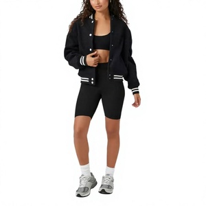 Chaqueta Universitaria Unisex Negra de Lana, Color Sólido, Cierre de Botones, Estilo Casual, Corte Corto, Cuello Camisero, Ajuste Regular, Personalizable con Letras - Product Image 4
