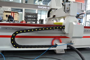 Mesin ukiran <span class=keywords><strong>3D</strong></span> A2-1325/1530/2030/2040 tanda desain baru mesin Cnc kayu dengan rol untuk pembuatan kabinet furnitur - Product Image 6