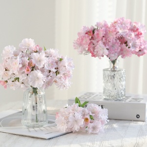 Ramo de 3 Ramas de Flores Artificiales de Flor de Cerezo, Tallo Corto, Flor de Melocotón de Primavera para Decoración del Hogar, Venta al por Mayor - Product Image 3