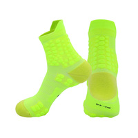 Chaussettes de sport antidérapantes Chaussettes de course à mi-tube pour marathon pour filles Chaussettes de course à pied pour badminton