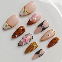 Uñas postizas acrílicas profesionales de cobertura completa estilo almendra, pre-diseñadas, estilo francés, para pegar en el salón, uñas de dedo tipo stiletto con diseño de mariposa