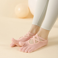 Vente en gros Chaussettes de yoga antidérapantes pour femmes pour la danse Chaussettes de yoga Pilates antidérapantes pour le fitness en salle