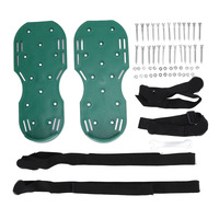 Chaussures aératrices de pelouse pour une aération efficace du sol dans le patio, la cour et les prairies