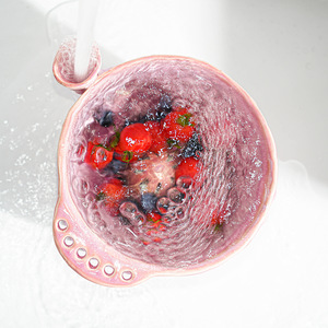 Pink Custom <strong>Ceramic</strong> Berry Washer Auto Spin Fruit Washing Bowl With Vortex Effect Lazy Berry Swirl Bowl For Kitchen Gift - Product Image 2